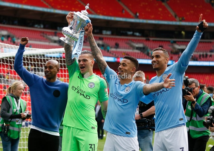 Loading...